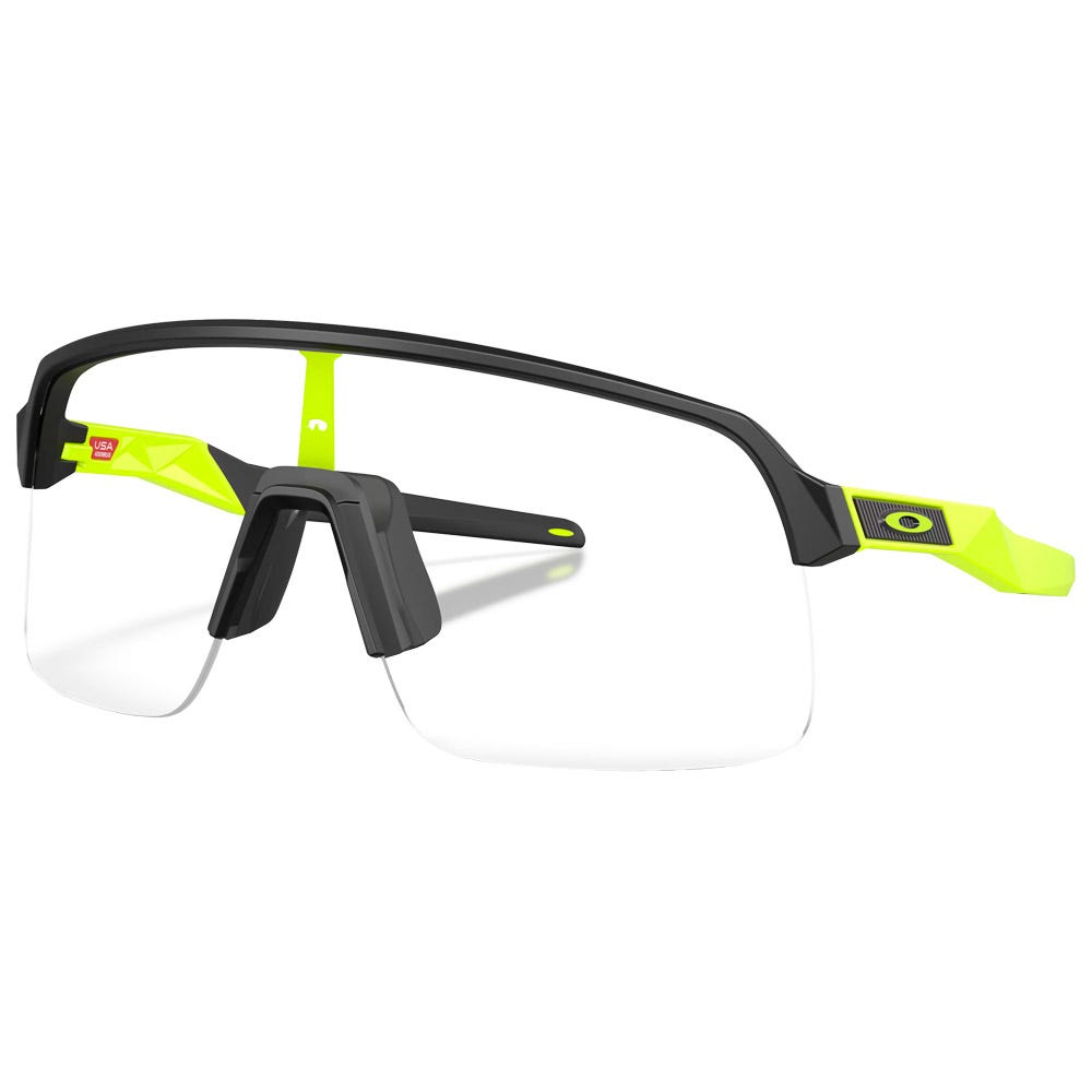 https://www.lunettes-de-soleil.fr/glisshop-prod-doc/visual/E21OAKLLUN174640_OAKL1255109_0.jpg