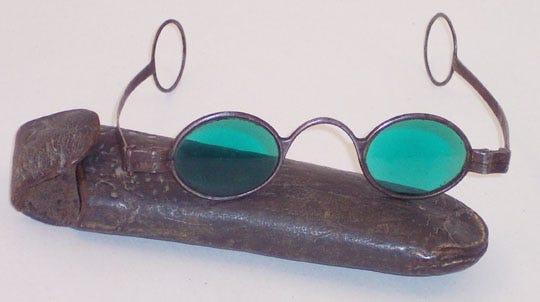 Anciennes lunettes teintées du XVIIIe siècle