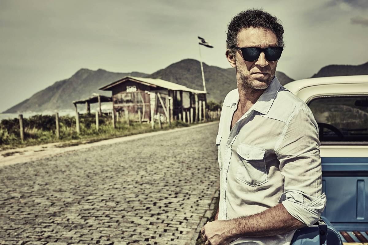 Vincent Cassel portant des lunettes Vuarnet en verre minéral